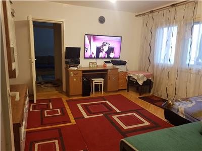 Apartament cu doua camere, zona Aradului